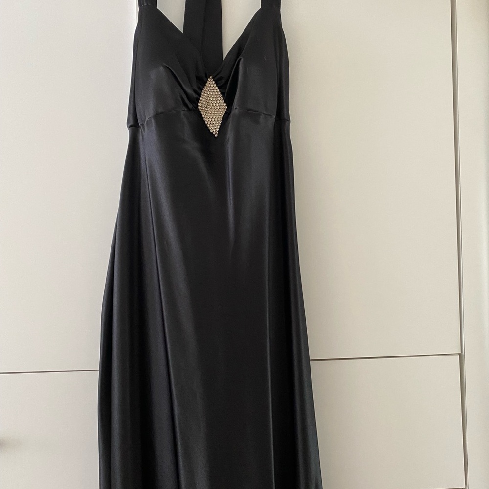 Elegant Black Halter Dress with Rhinestone Detail